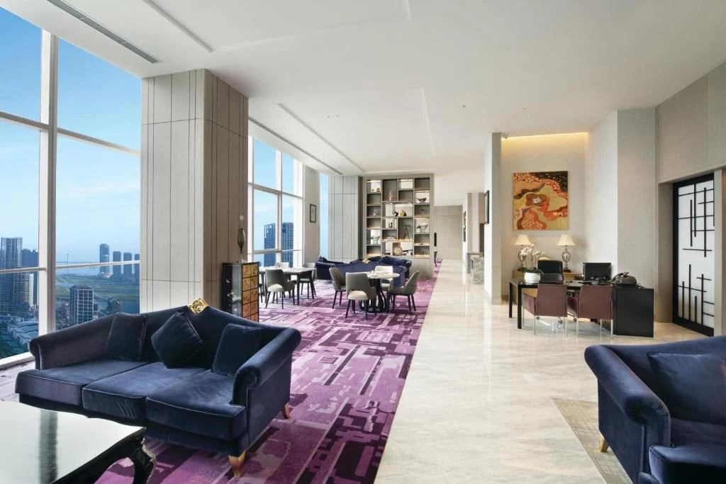 Crowne Plaza — 4