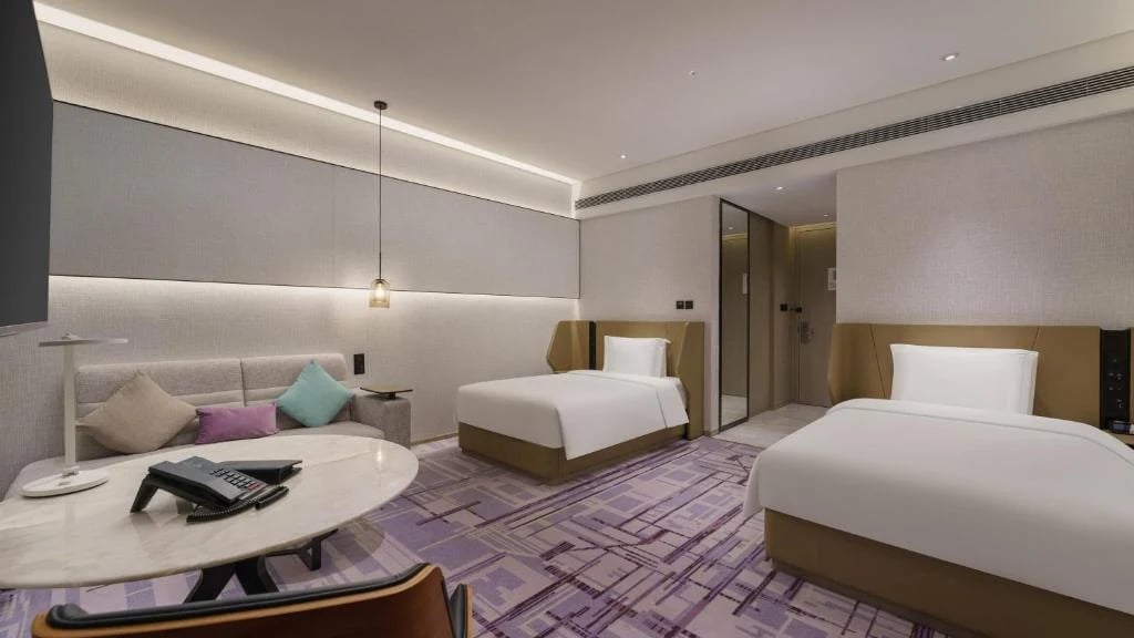 Crowne Plaza — 25
