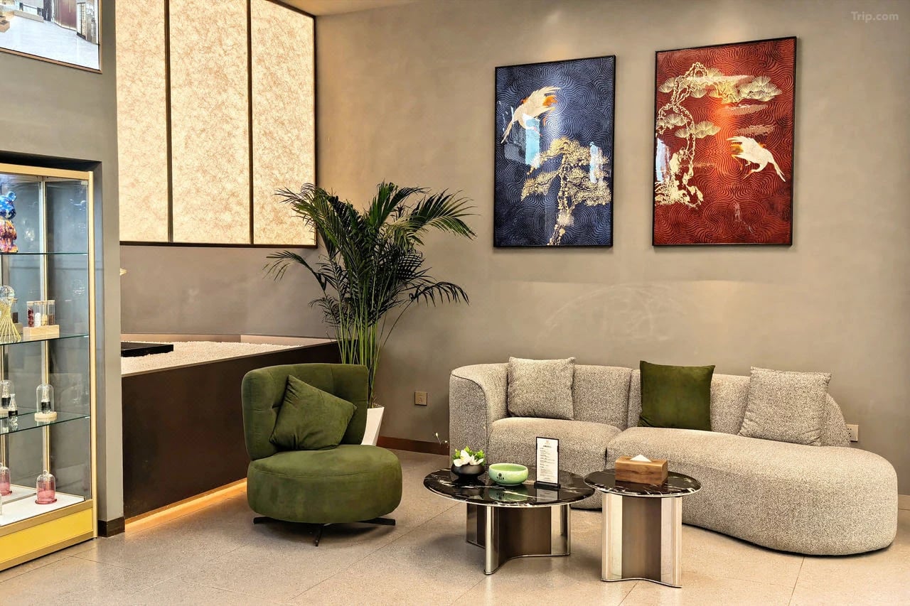 Four Points by Sheraton — 11