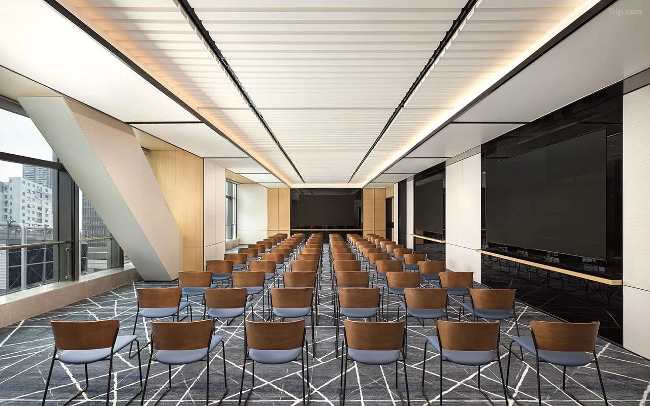 Four Points by Sheraton — 15