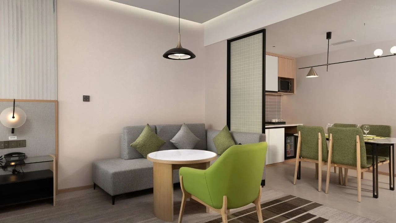 Holiday Inn & Suites — 28